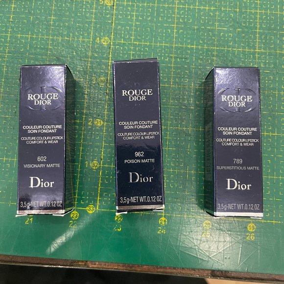 💙 2xHOST PICK 💙 ROUGE DIOR Lipstick 962 Poison Matte - Picture 6 of 6